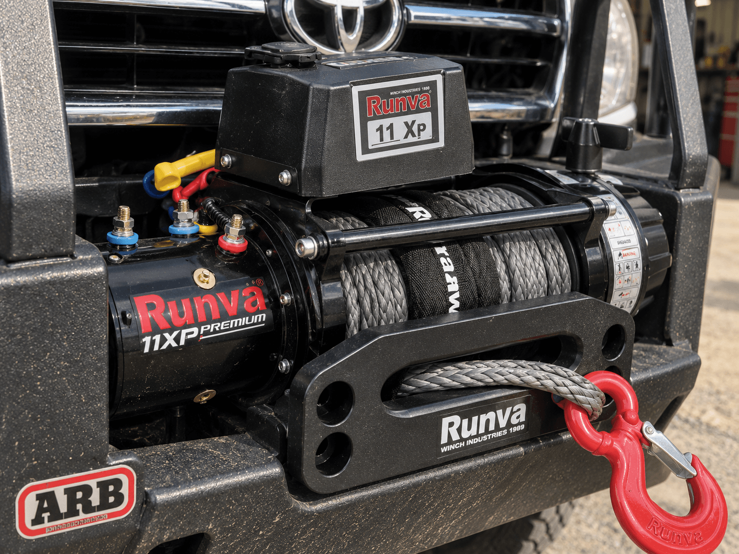 11XP Premium 12V Synthetic Rope Winch